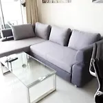 Апартаменты 136 A First Line Sleeps 6 *