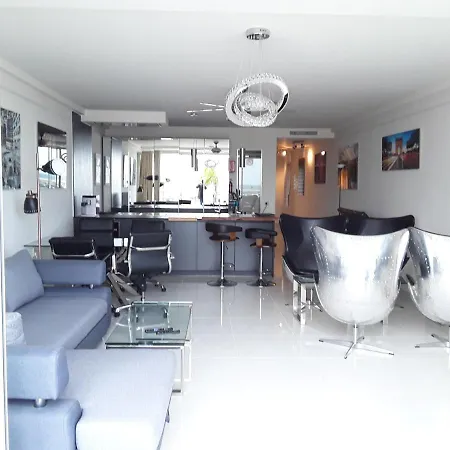 136 A First Line Sleeps 6 דירה *