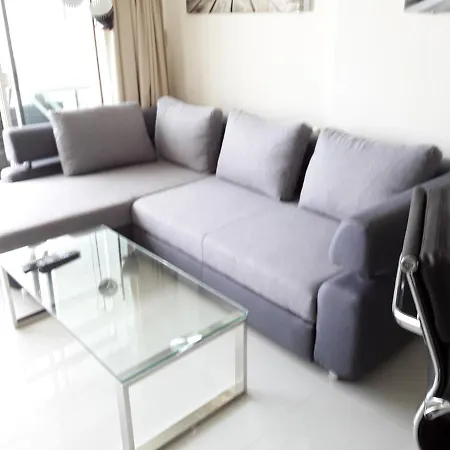 Apartman 136 A First Line Sleeps 6 *