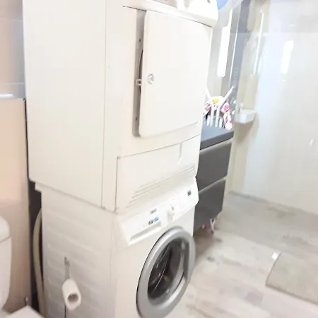 136 A First Line Sleeps 6 מארבלה