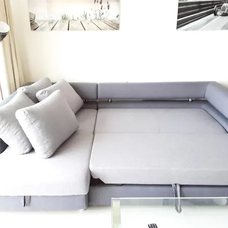 136 A First Line Sleeps 6 Апартаменты *