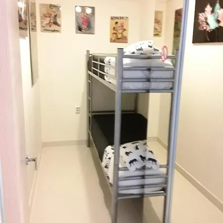 Апартаменты 136 A First Line Sleeps 6